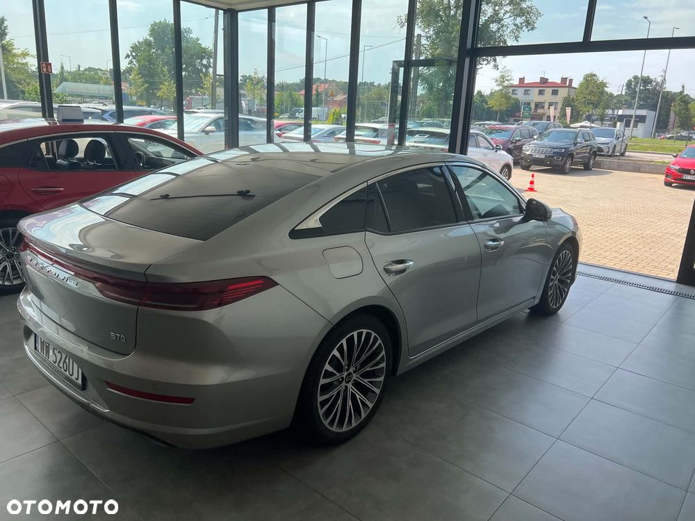 Bestune B70 2.0T Elegance - 10