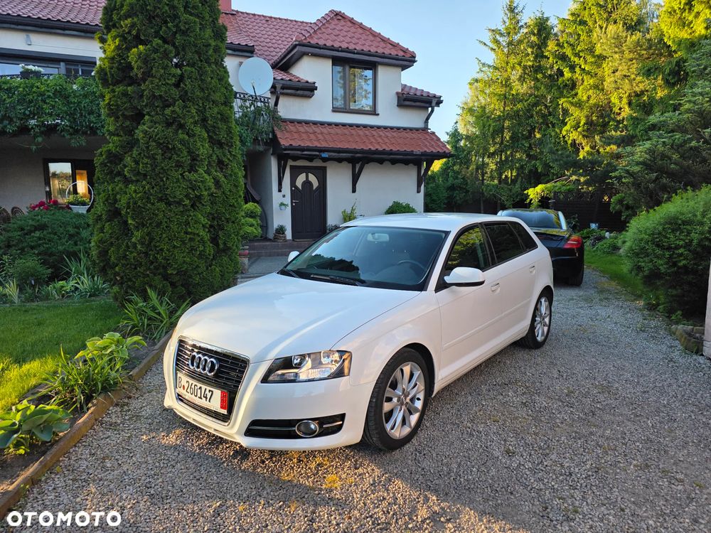 Audi A3 Sportback 1.4 TFSI S line Sportpaket - 2