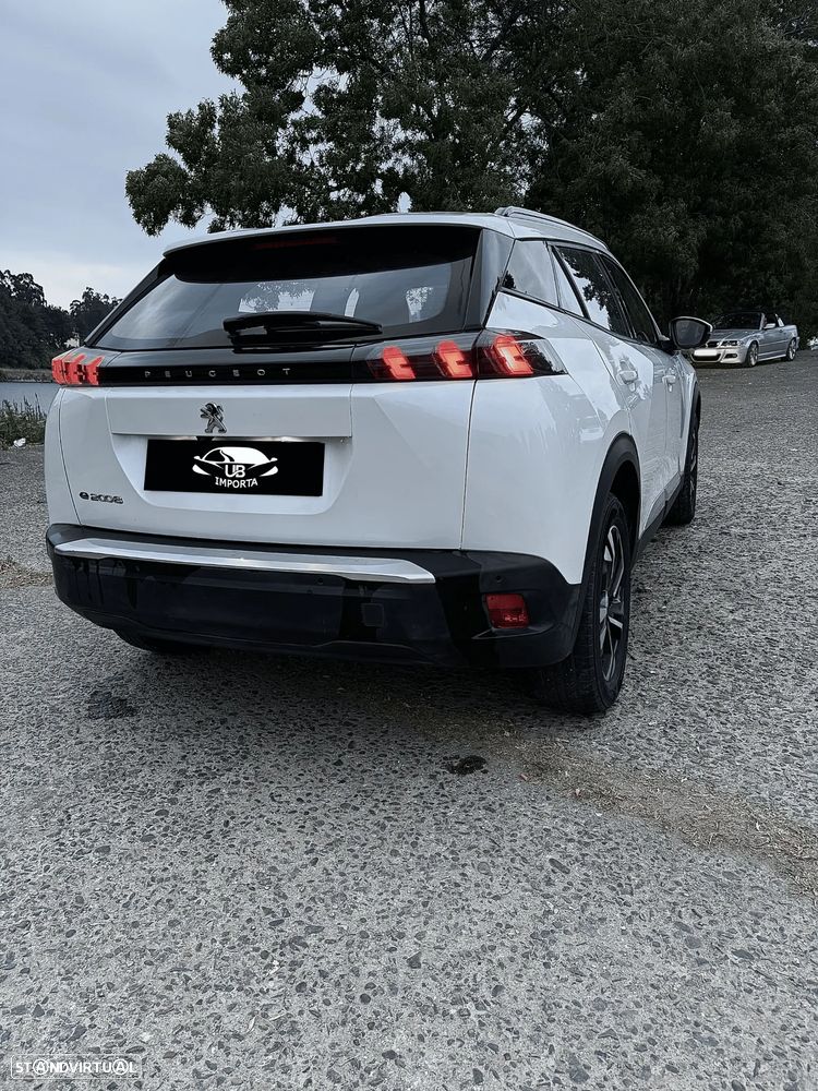 Peugeot e-2008 Allure Pack - 4