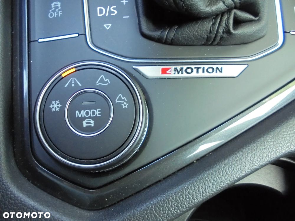 Volkswagen Tiguan 2.0 TDI SCR 4Motion (BlueMotion Techn.) DSG Highline - 24