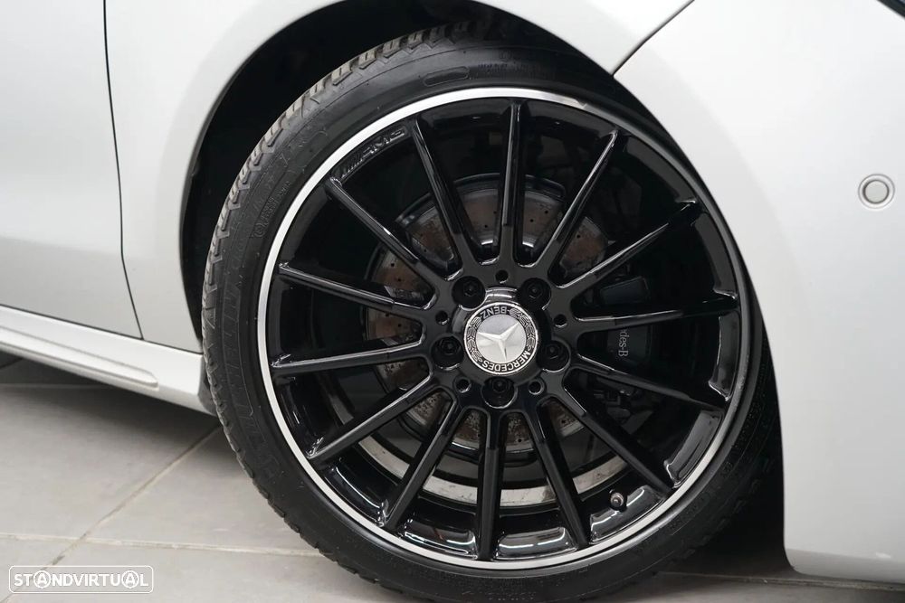 Mercedes-Benz CLA 180 d Shooting Brake AMG Line Aut. - 11