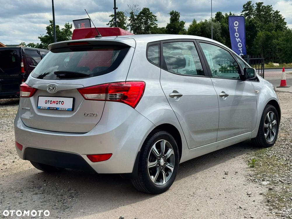 Hyundai ix20 - 12