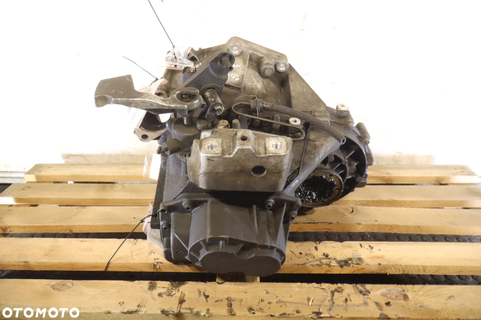 SKRZYNIA BIEGÓW 6 BIEGOWA VOLKSWAGEN JETTA V 1.4 KRG - 2