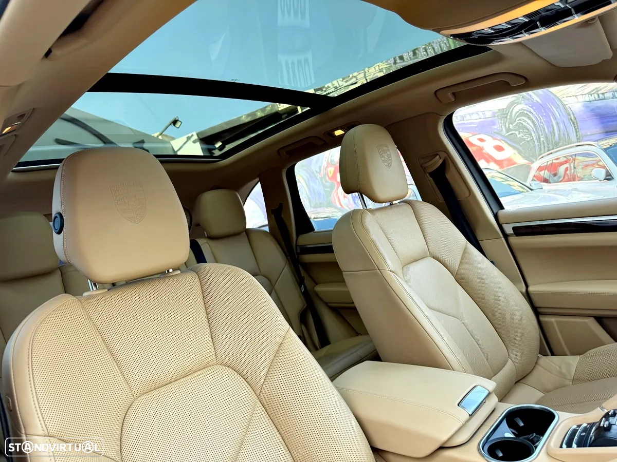 Porsche Cayenne Platinum Edition - 28