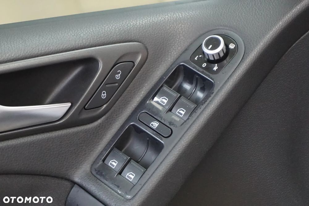 Volkswagen Golf 1.6 TDI DPF DSG Comfortline - 39