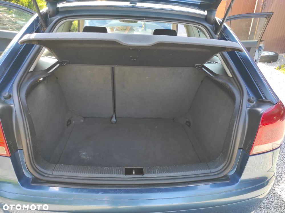 Audi A3 2.0 TDI Attraction DSG - 22