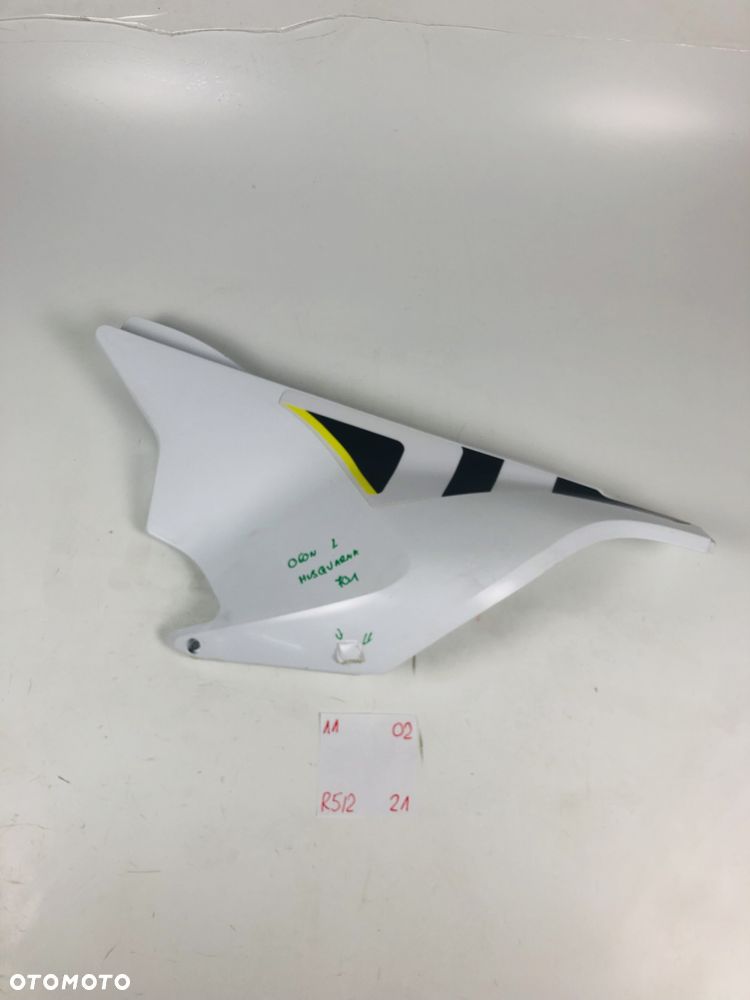 Husqvarna 701 ogon lewy owiewka lewa