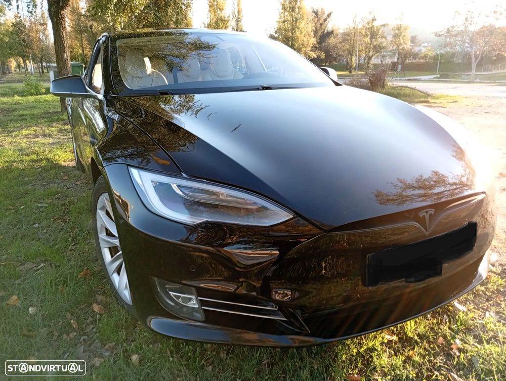 Tesla Model S - 13