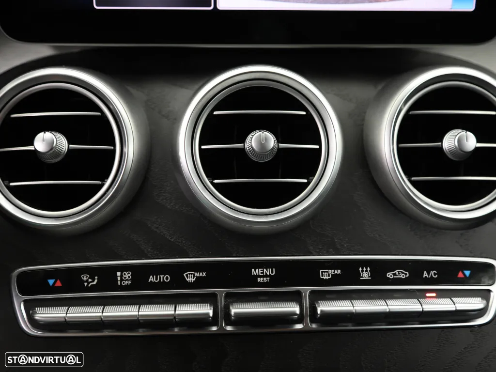 Mercedes-Benz C 300 e Avantgarde - 12