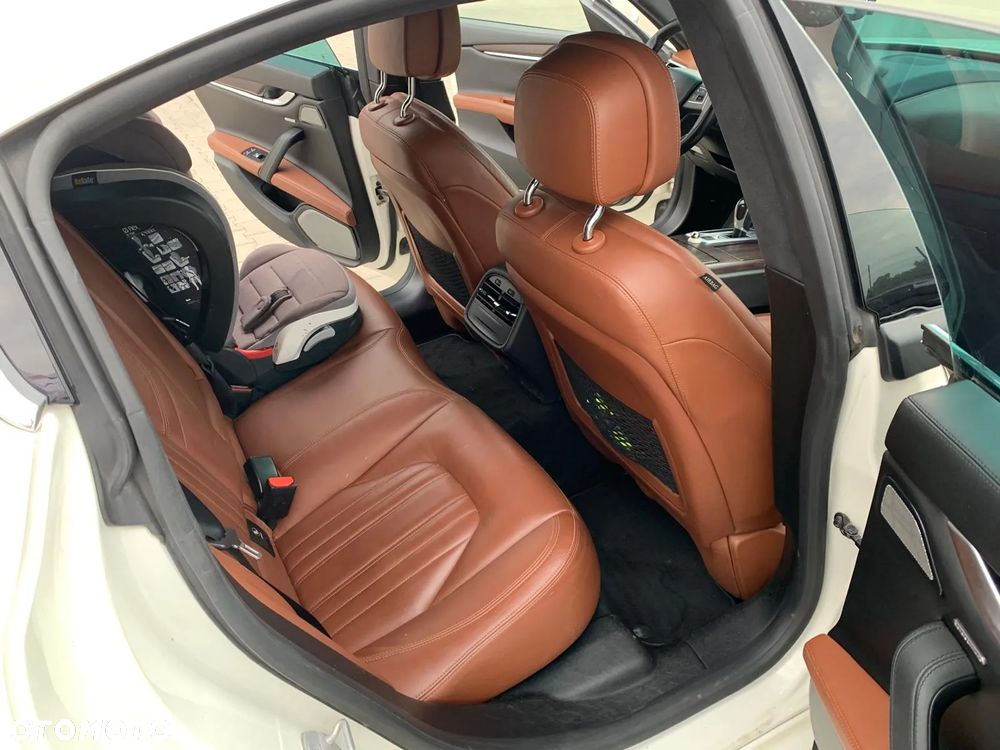 Maserati Ghibli S - 9