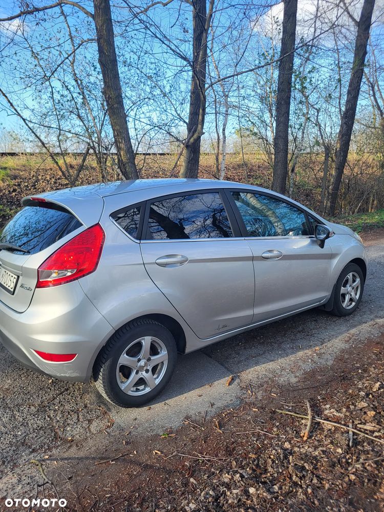 Ford Fiesta 1.4 Champions Edition - 4