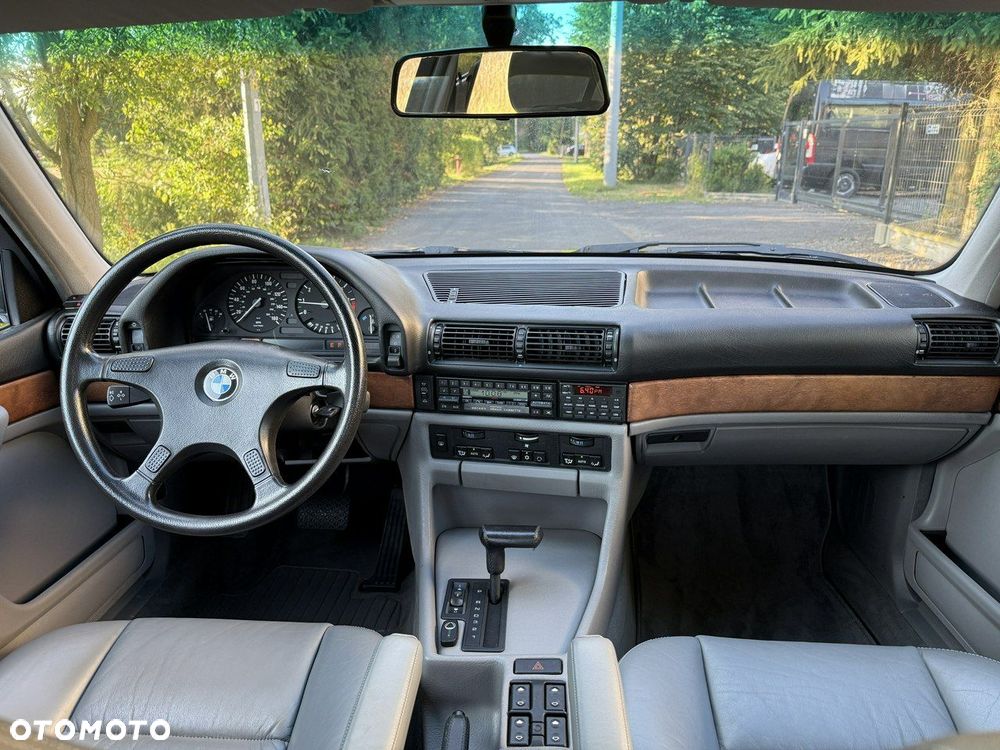 BMW Seria 7 - 3
