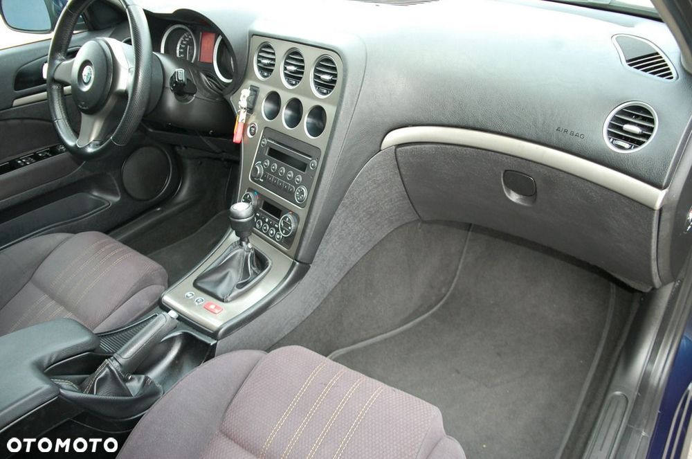 Alfa Romeo 159 - 25