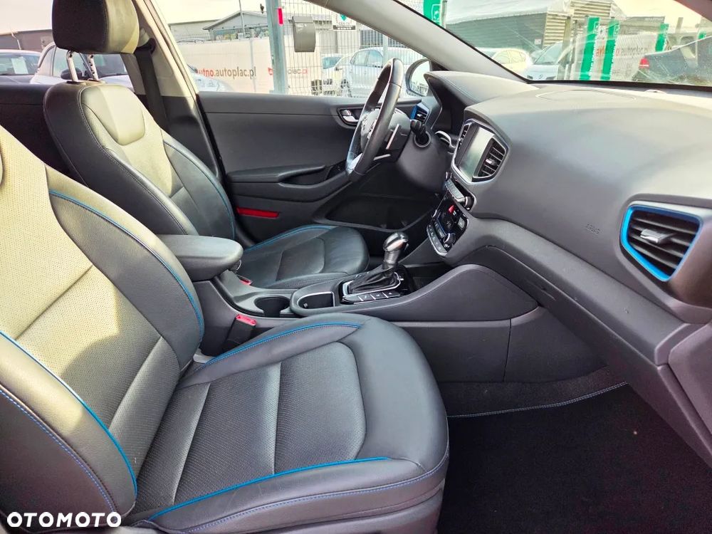 Hyundai IONIQ Hybrid Premium - 31