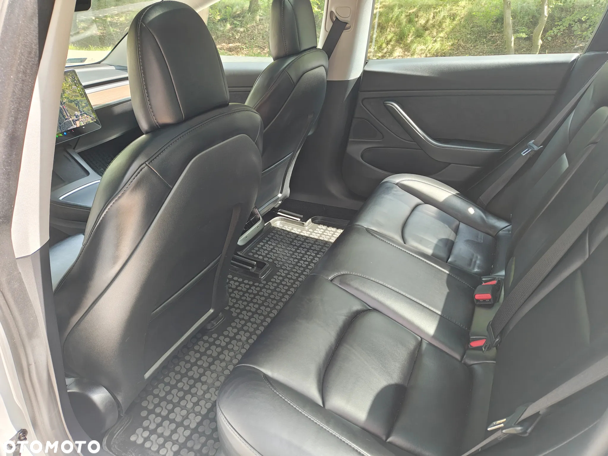 Tesla Model 3 Long Range AWD - 9