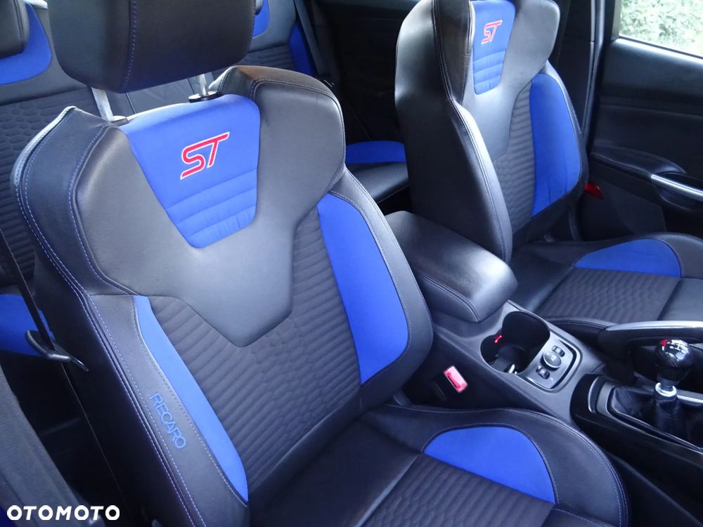 Ford Focus ST - 2
