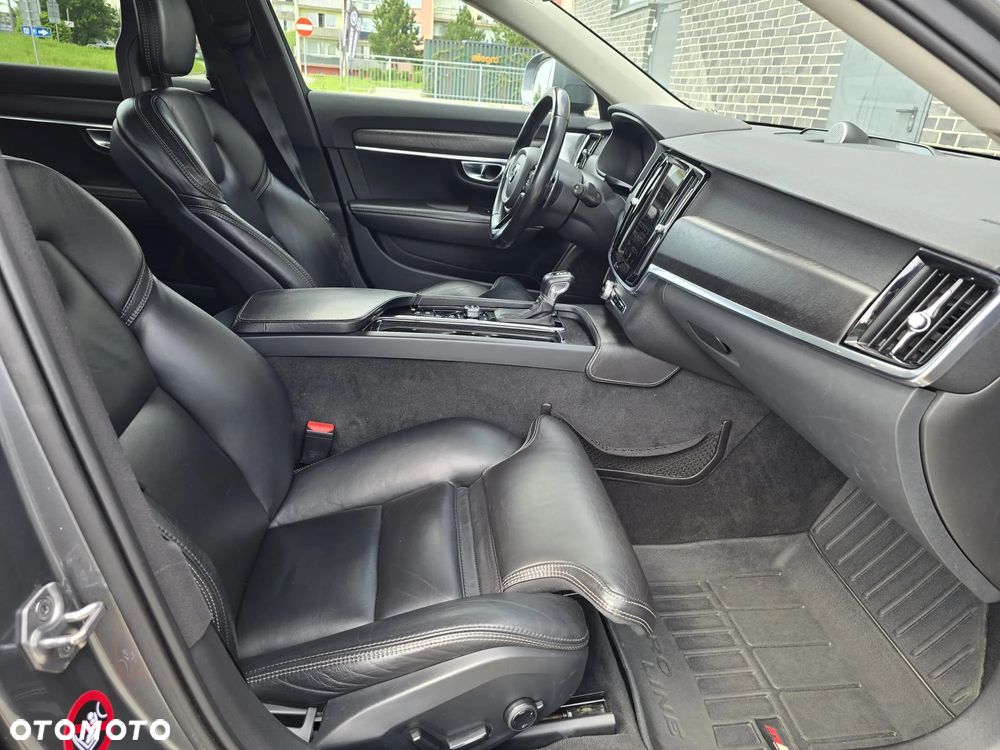 Volvo V90 Cross Country D4 AWD - 24