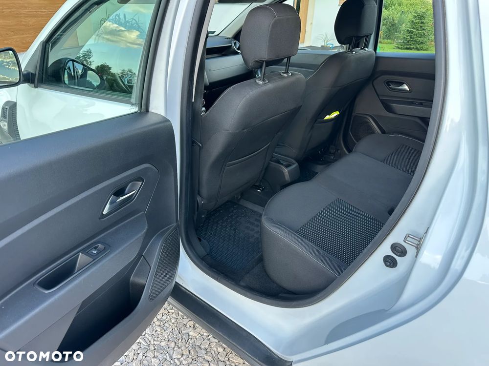 Dacia Duster 1.6 SCe Laureate S&S - 12