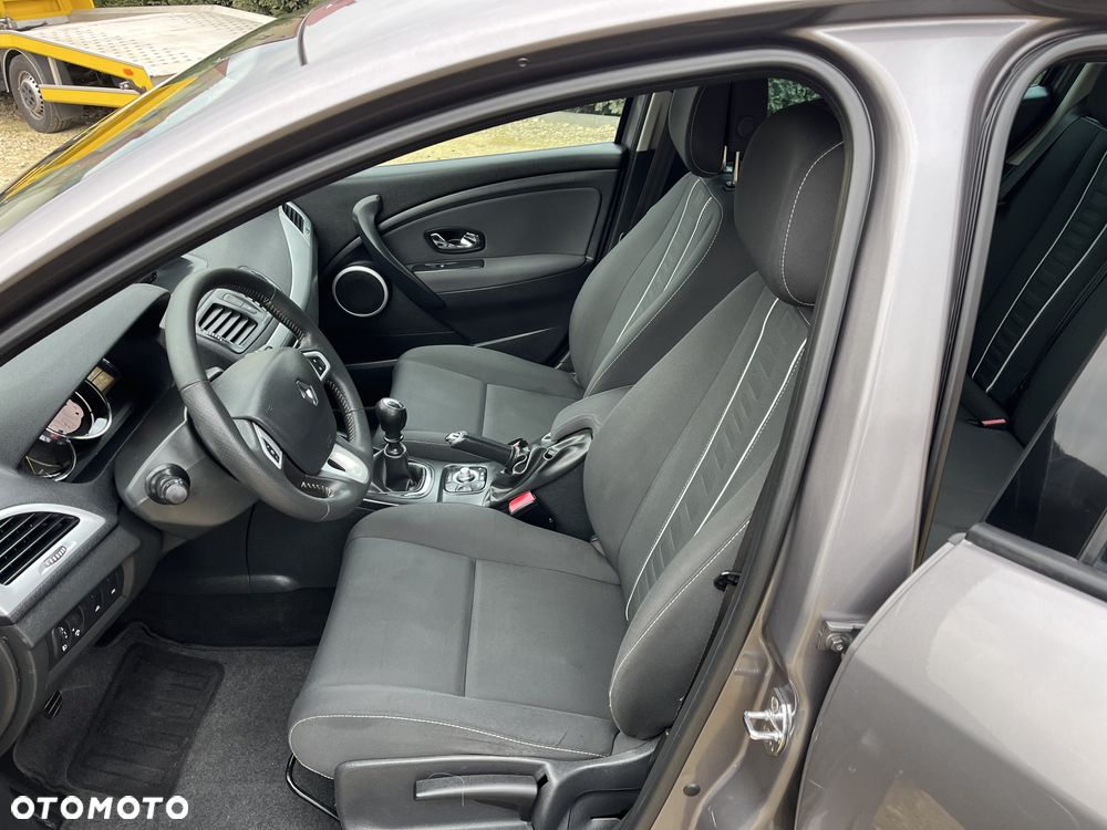 Renault Megane ENERGY dCi 110 Start & Stop LIMITED - 6