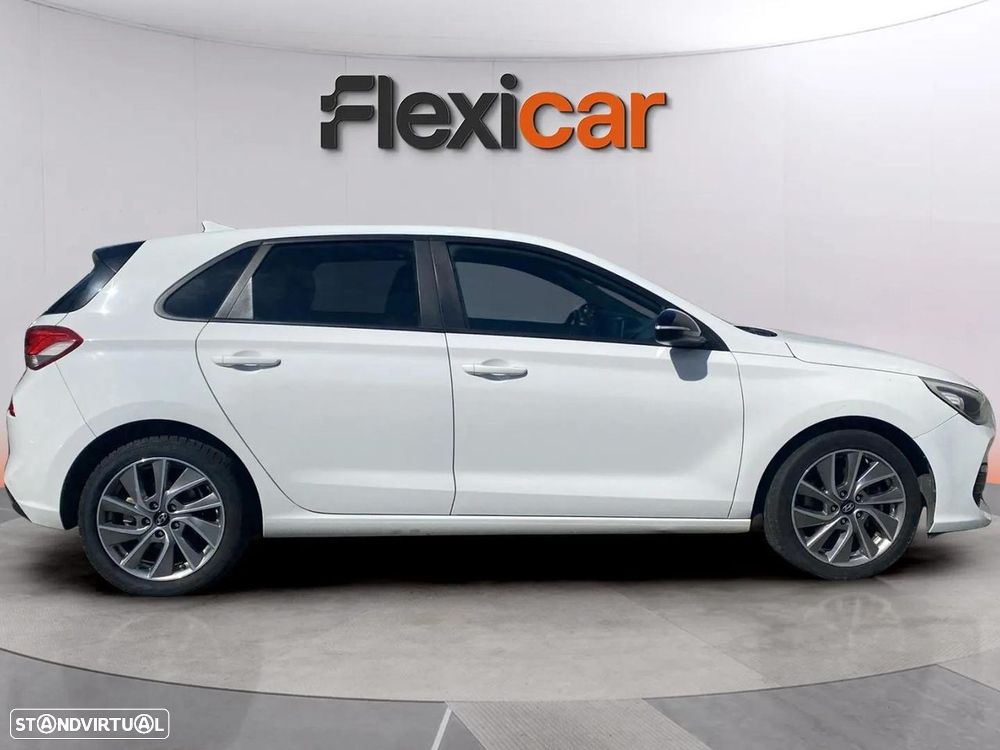 Hyundai i30 1.6 CRDI STyle 7DCT - 7