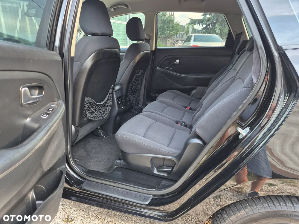 Kia Carens 1.7 CRDi 115 Dream-Team Edition - 11