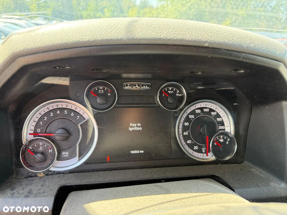 Dodge RAM 1500 5.7 4x4 - 10