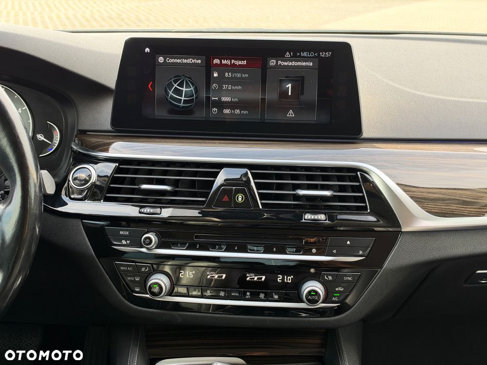BMW Seria 5 530d xDrive Luxury Line - 30