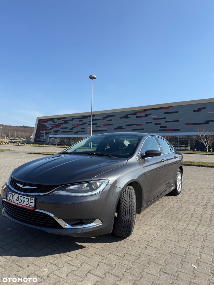 Chrysler 200 - 1