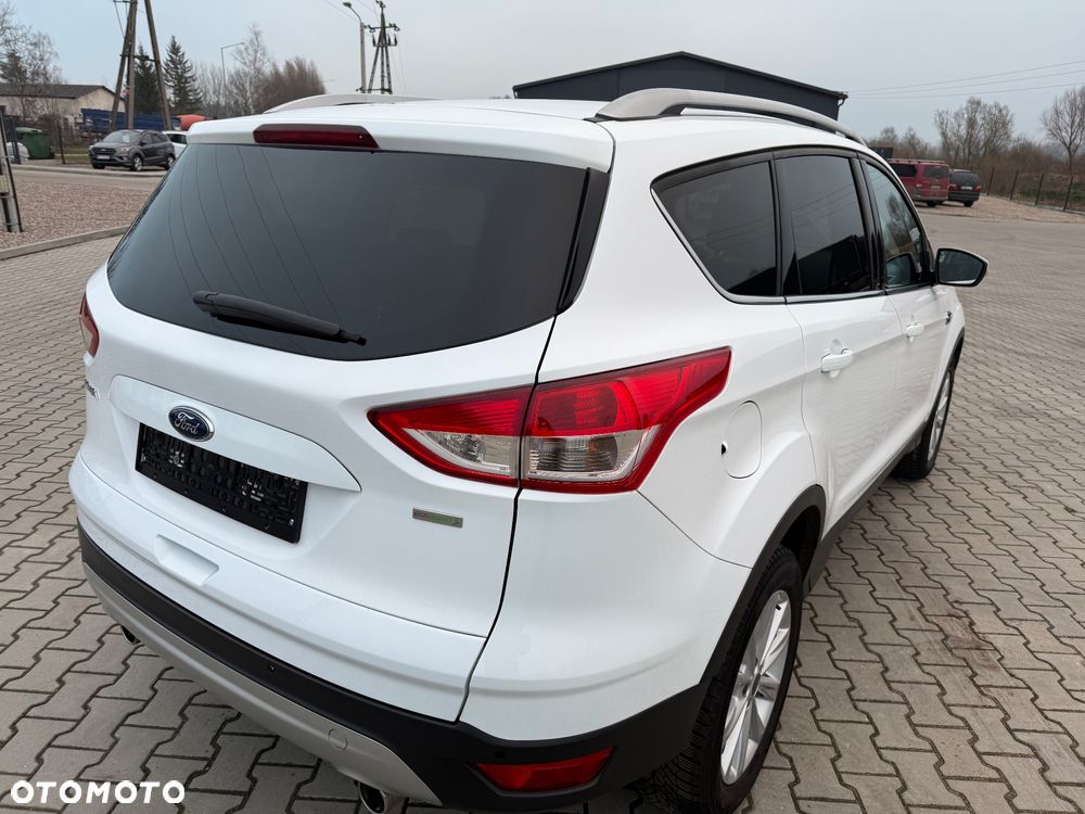 Ford Kuga 1.5 EcoBoost 2x4 Titanium - 10