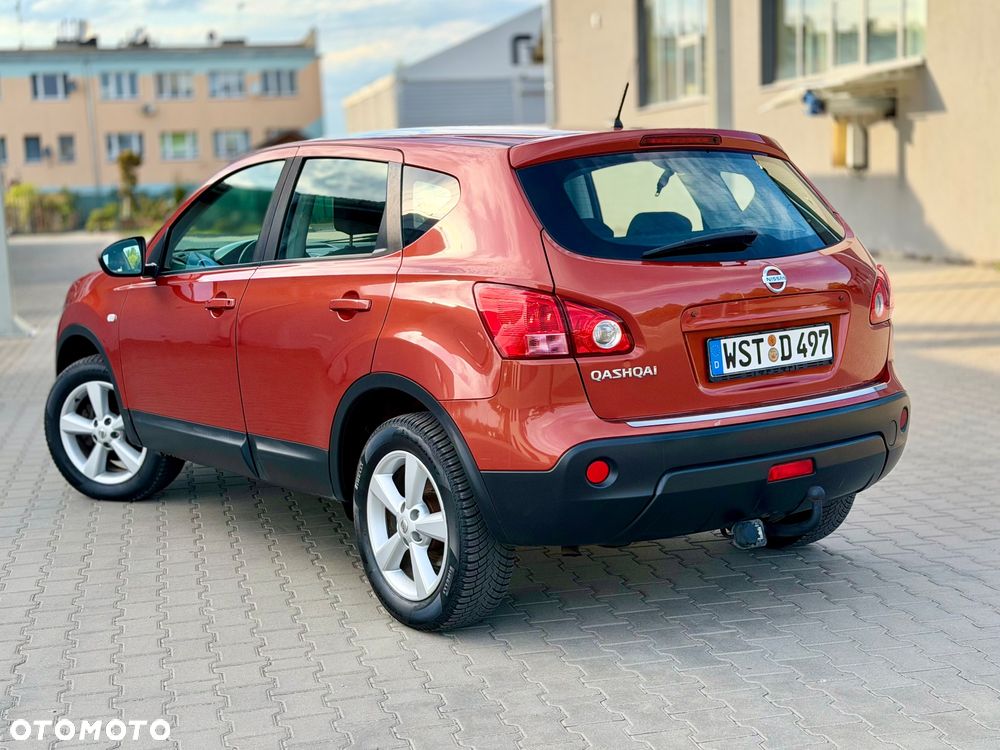 Nissan Qashqai 2.0 Lounge - 8