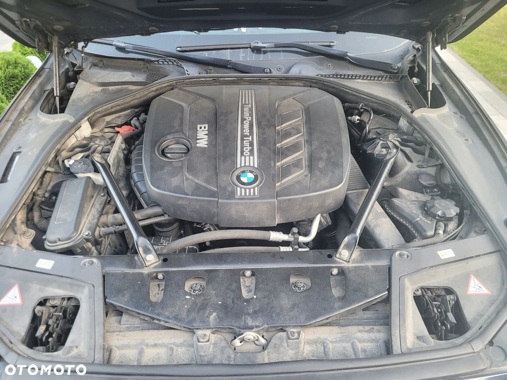 BMW Seria 5 520d Luxury Line - 11