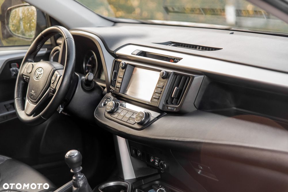 Toyota RAV4 2.0 D-4D Premium 4x2 - 34