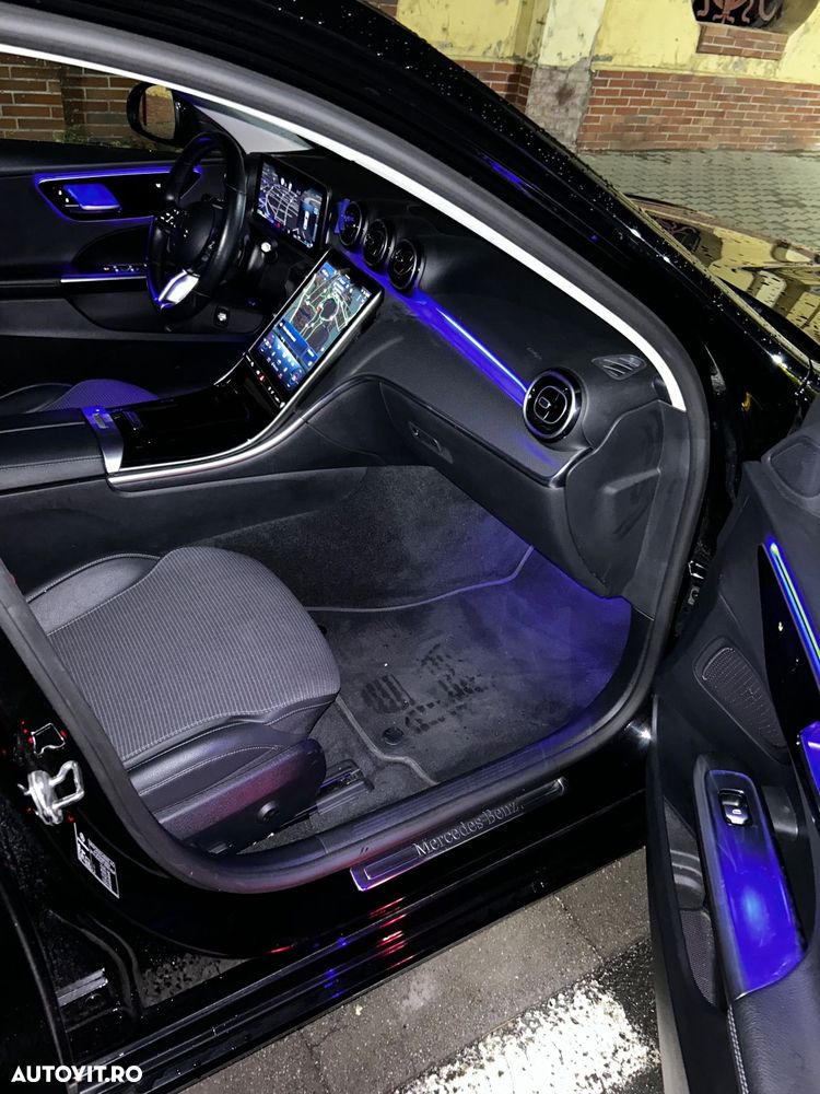 Mercedes-Benz C 300 4Matic T 9G-TRONIC Avantgarde Advanced - 15