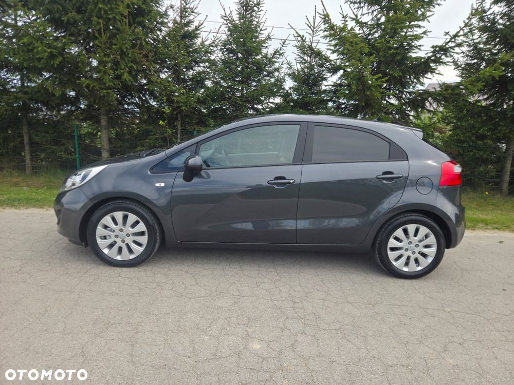 Kia Rio 1.2 L - 10
