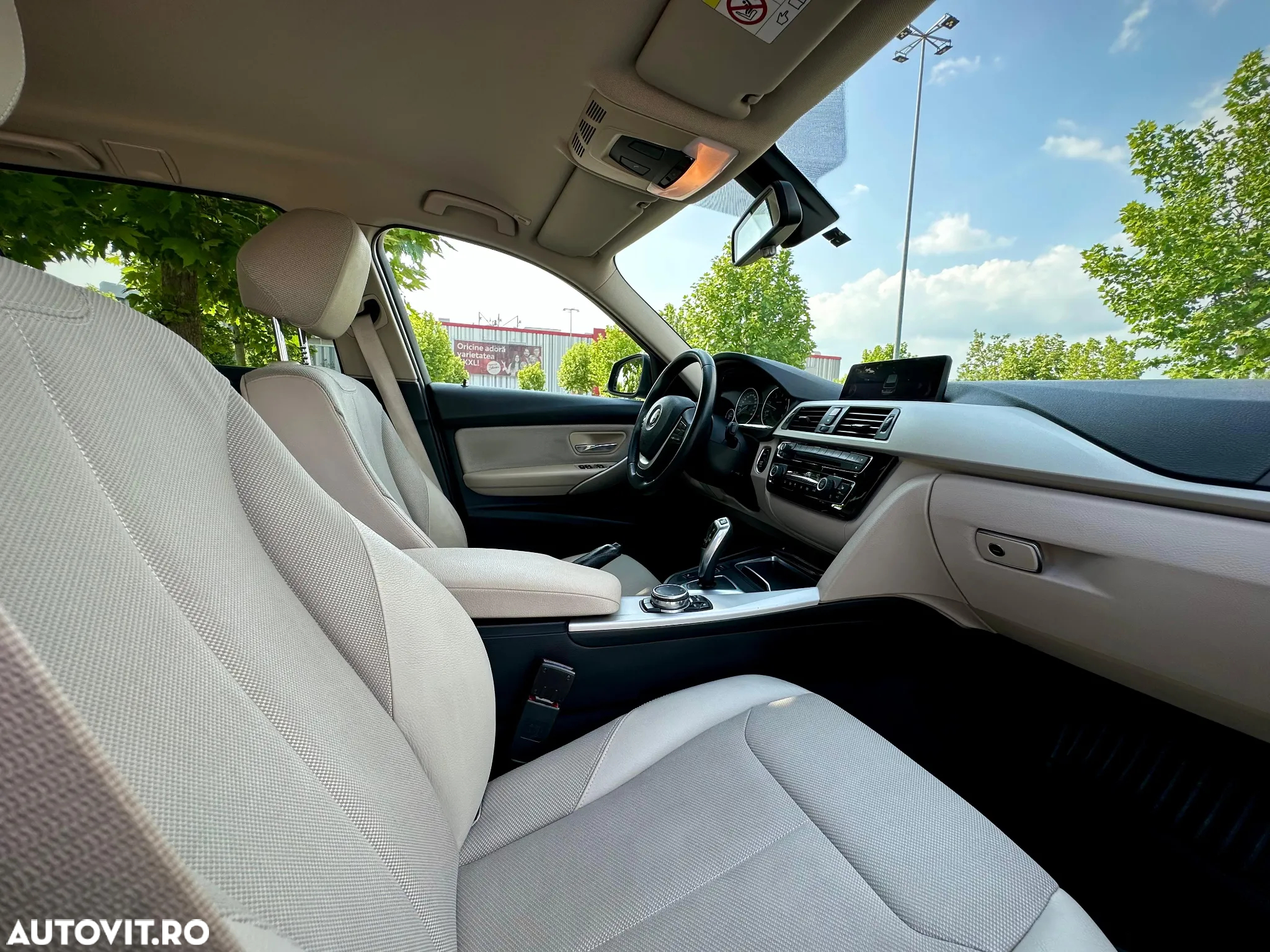BMW Seria 3 316d Touring Aut. Advantage - 11
