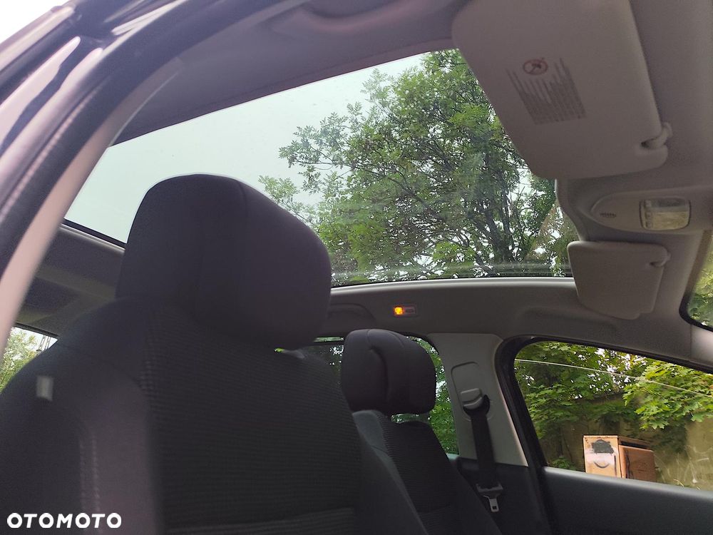 Peugeot 5008 HDI FAP 150 Family Plus - 16