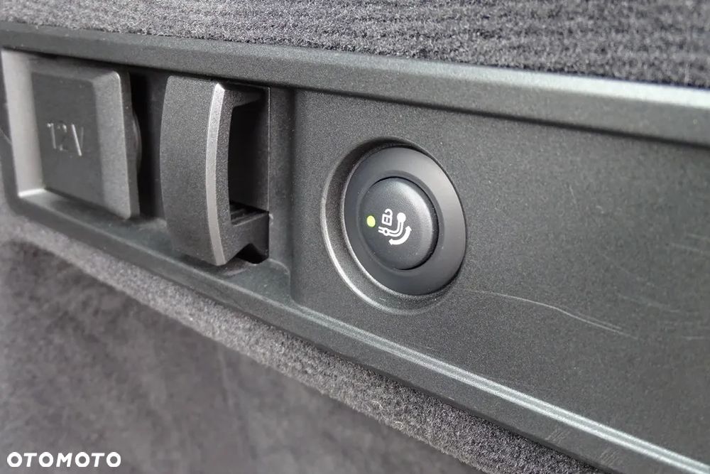 BMW Seria 3 320e M Sport - 31