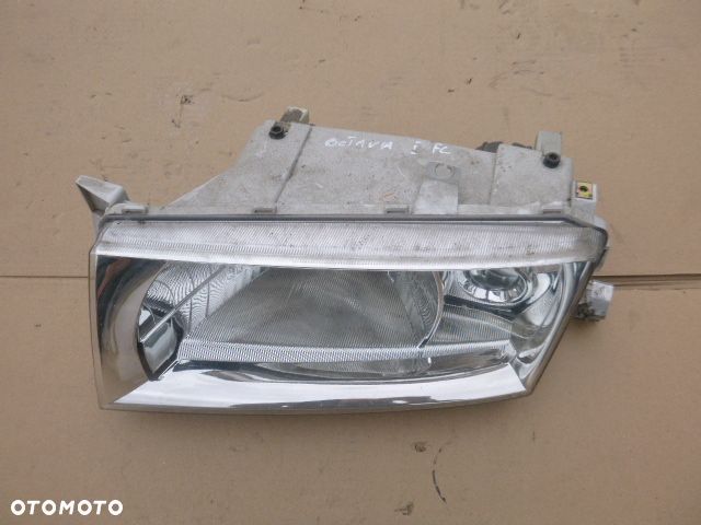 LAMPA LEWY PRZÓD LEWA PRZEDNIA SKODA OCTAVIA I FL - 9
