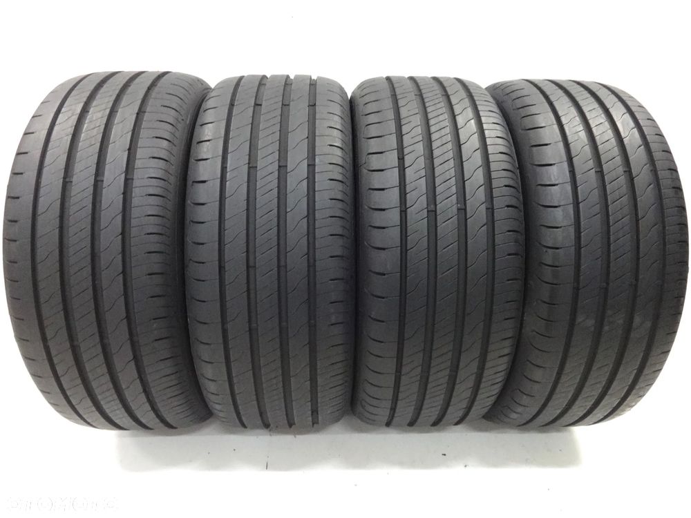 225/45/17 Goodyear EfficientGrip Performance 2 - 1