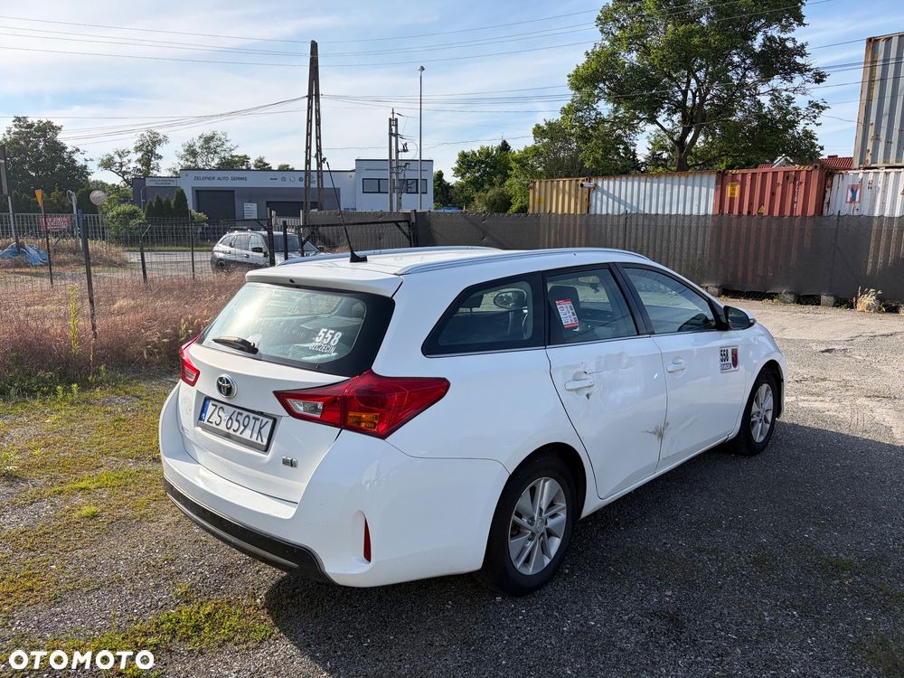 Toyota Auris - 6