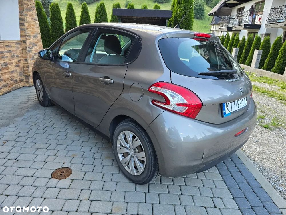 Peugeot 208 - 2