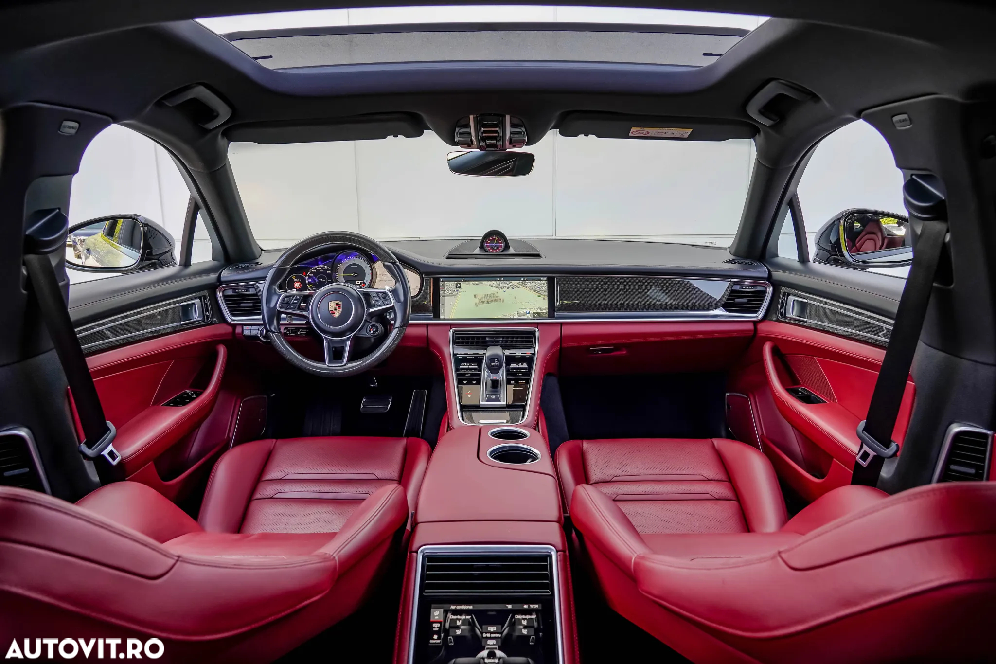 Porsche Panamera 4 E-Hybrid - 4
