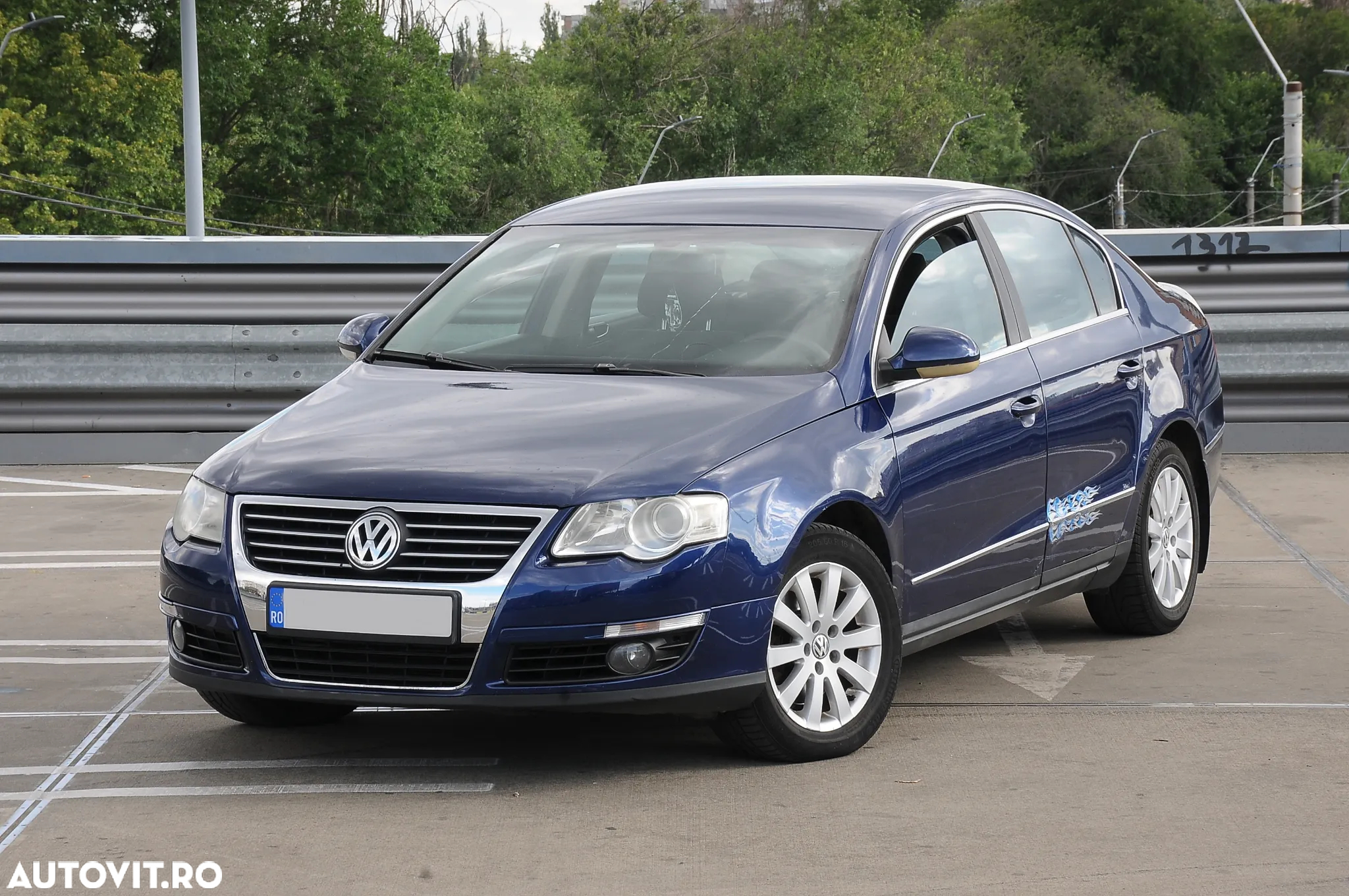 Volkswagen Passat - 2