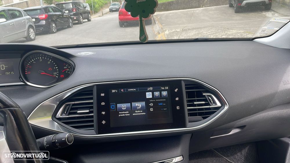 Peugeot 308 1.6 HDi Allure - 16