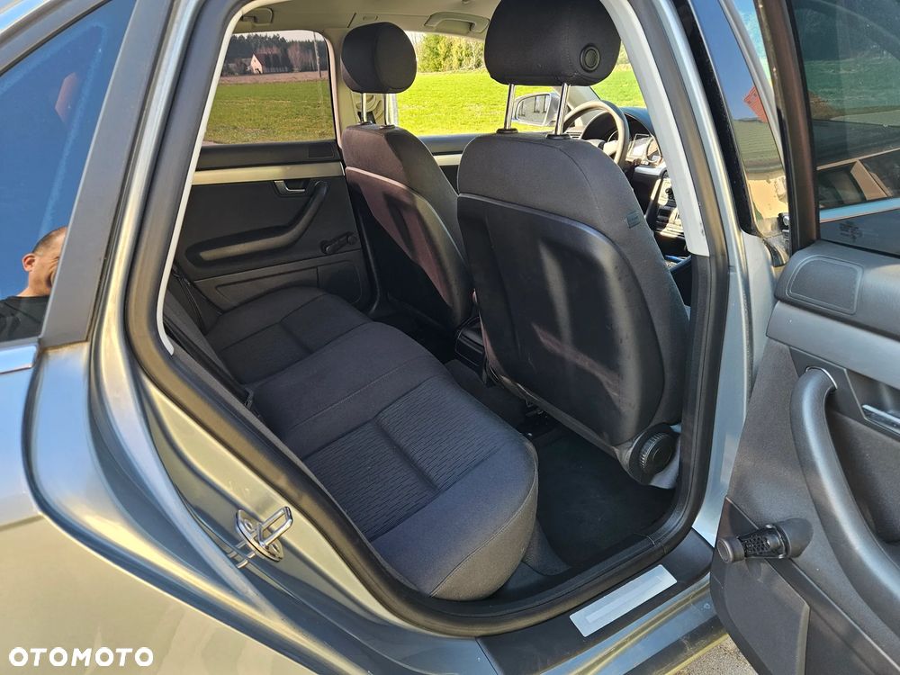 Audi A4 Limousine 2 - 8