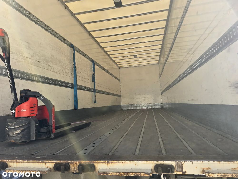 Renault D 16 250 Kontener Winda + Drzwi - 7