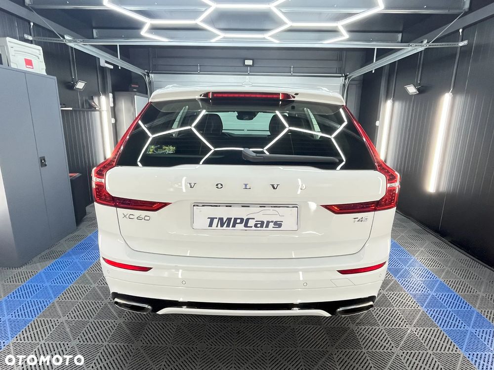 Volvo XC 60 T4 R-Design - 6