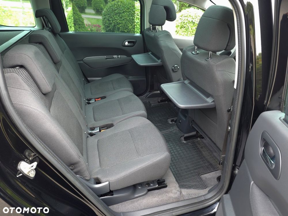 Peugeot 5008 - 10