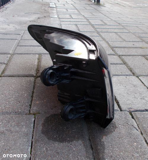 VW ID4 ID 4 LAMPA PRAWA TYLNA LED - 3