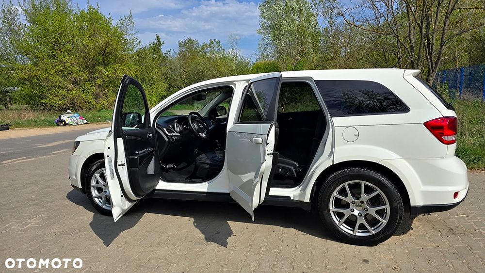 Dodge Journey 2.7 V6 R/T - 13